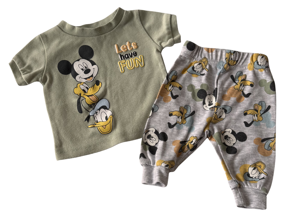 Boys 0-3 Month 2-Piece Mickey and Friends Outfit