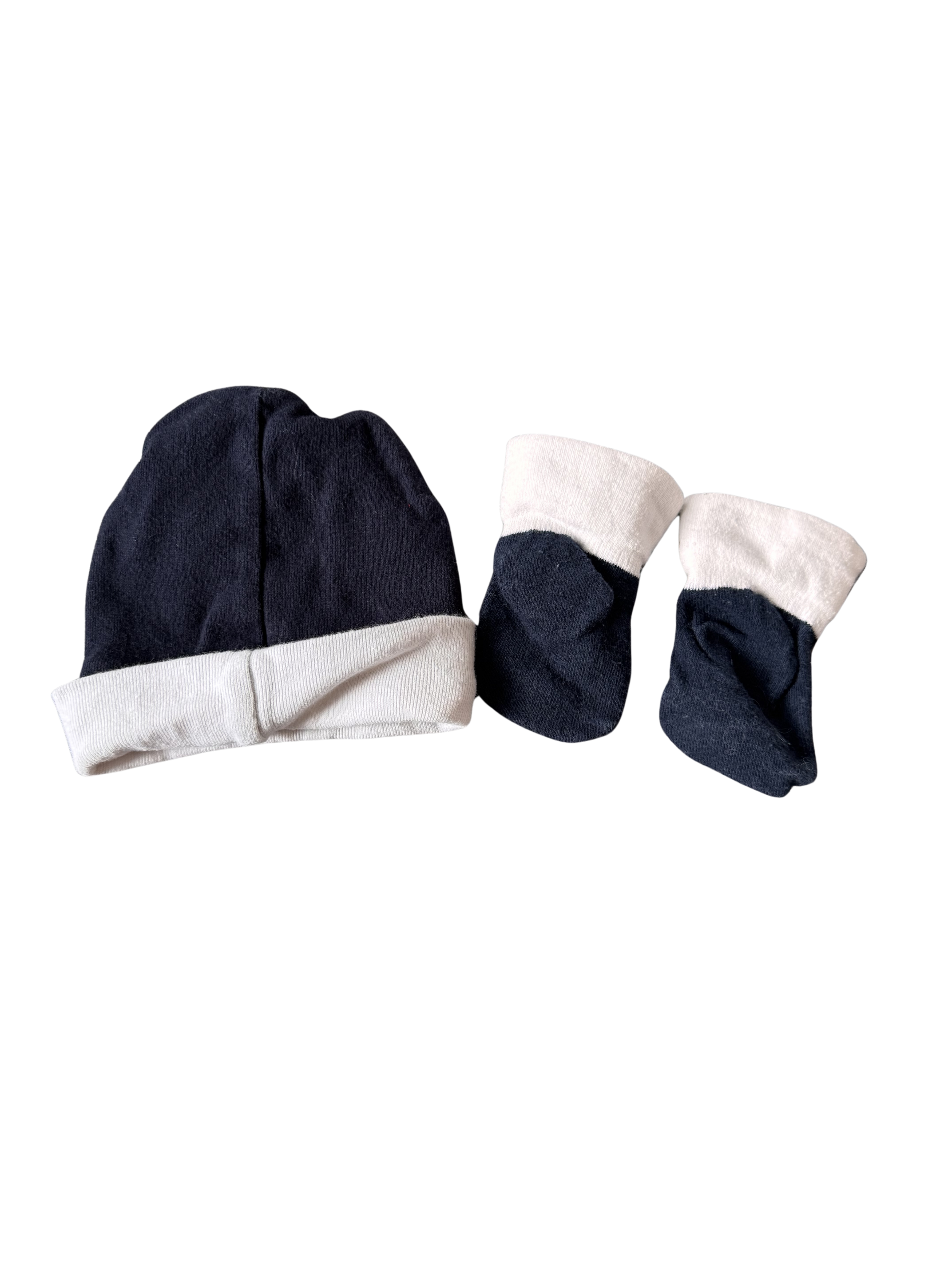 Boys Nike Hat & Bootie Set
