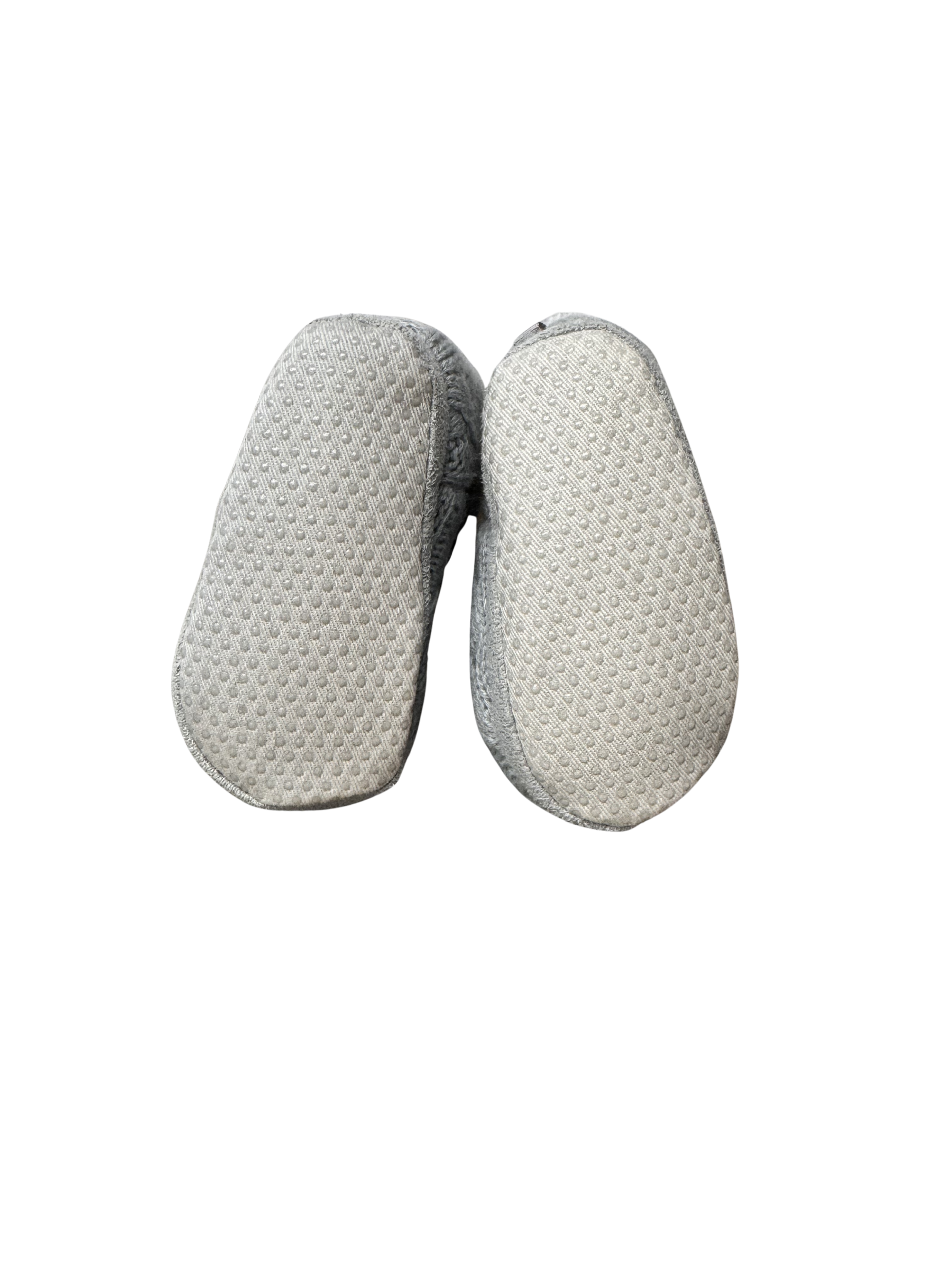 Girls 6-9 Month Fluffy Booties - Brand New